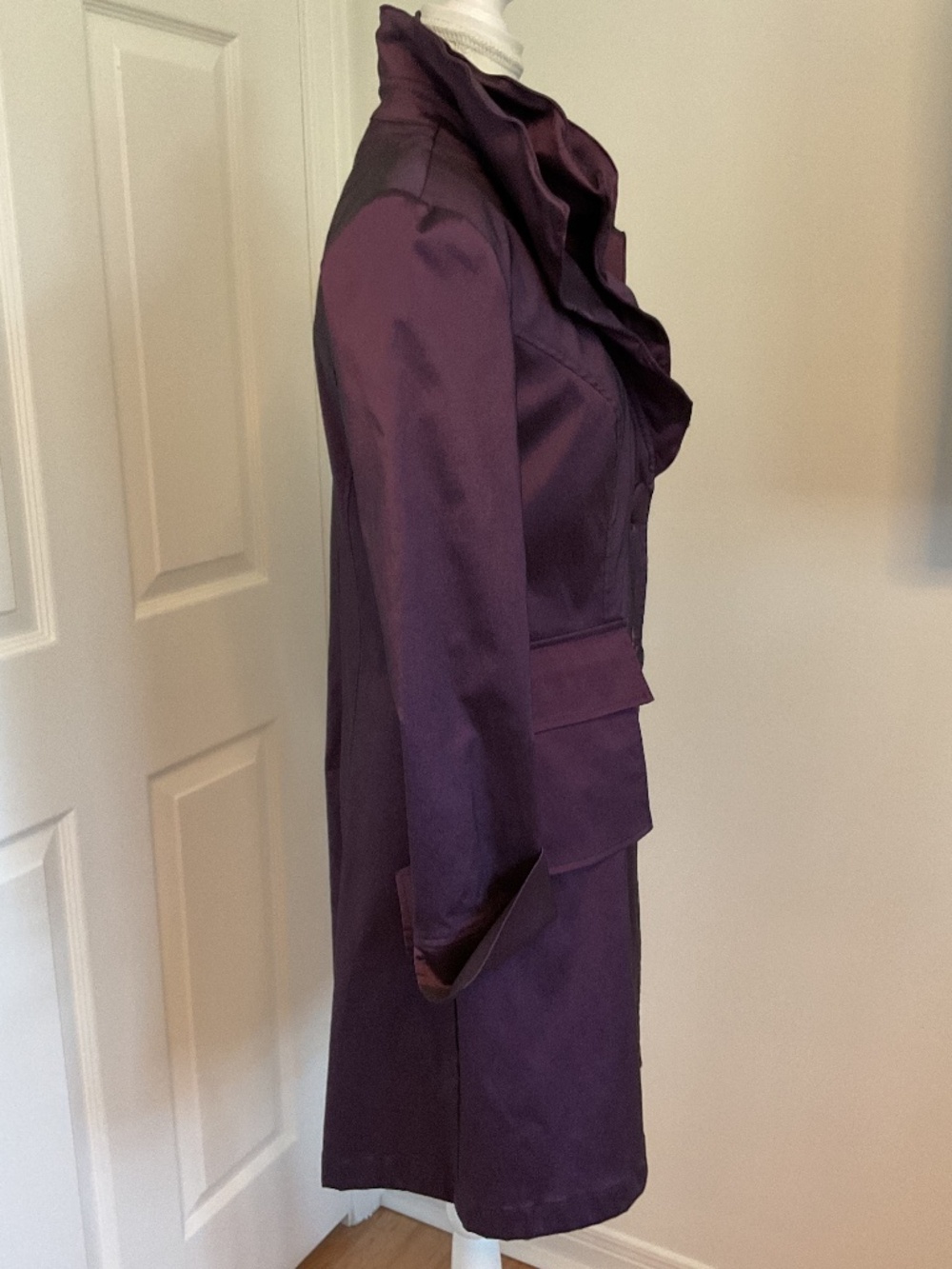 💐NWT💐 Joseph Ribkoff Purple Ruffled Wired Collar Jacket - size 8 - Picture 4 of 11